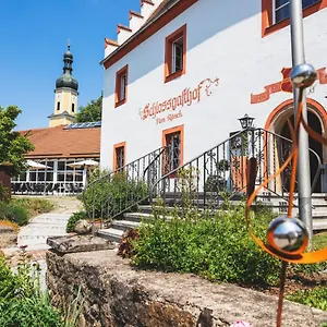 schlossgasthof-rosch.com-bavaria.com/