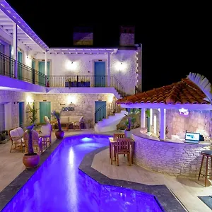 Oda ve Kahvaltı Avlu Boutique, Alaçatı