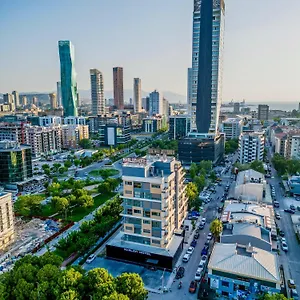 Marlen Bayrakli İzmir